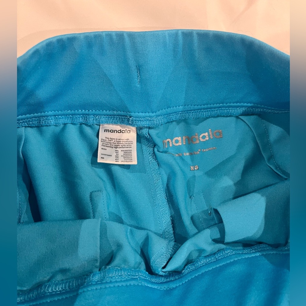Mandala Scrubs and Scrub Jacket- XS Pacific Blue - Picture 4 of 6